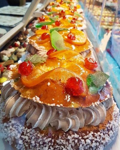 Gâteaux des Rois Crème de Marron Brioche Sucre Fruits Confits Faits Maison à Partager Épiphanie Boulangerie Aixoise Marseille